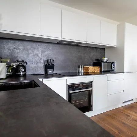 River & Castle At Ryedale House Appartement