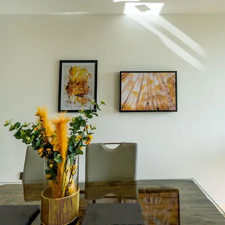 River & Castle At Ryedale House York