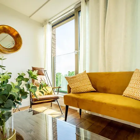 River & Castle At Ryedale House