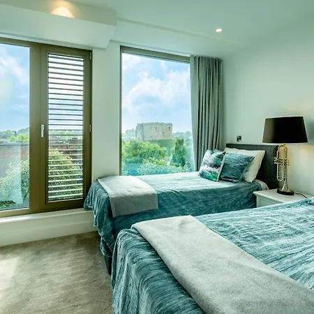 شقة River & Castle At Ryedale House